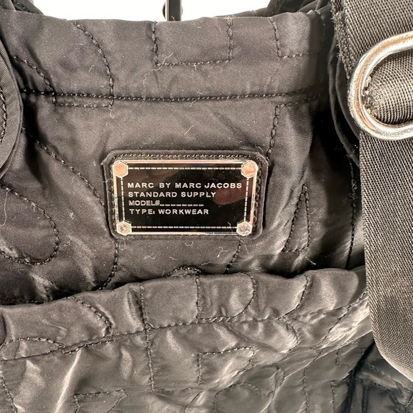 Marc Jacobs Black Quilted Nylon Diaper Tote Bag FLAWS - Picture 6 of 10